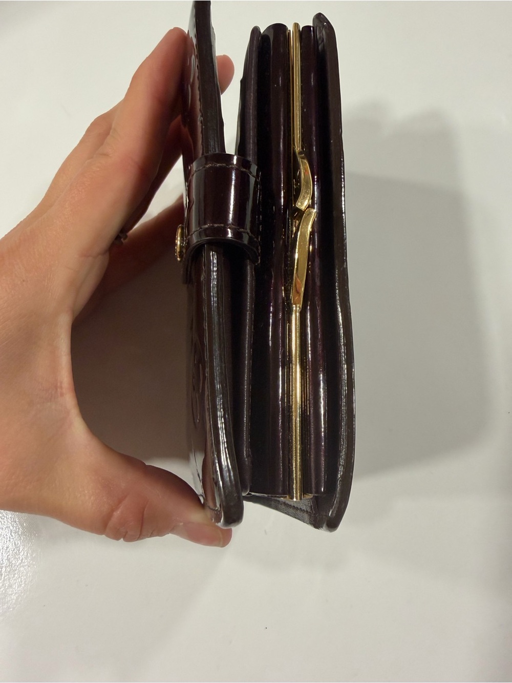 ✨ Authentic Louis Vuitton Vernis Kiss Lock Wallet – Great Condition ✨ w/ Entrupy - Picture 8 of 10